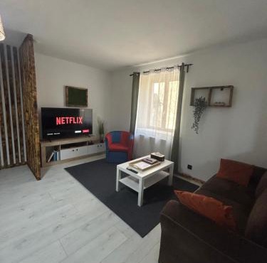 Maison 4 personnes, TV connectée