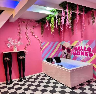 Maison 60 m2 Loveroom romantique avec jacuzzi privé à 10 min de Nancy et jardin privé