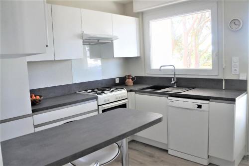 Maison 7 personnes avec grand jardin - proche plage - ARGANTEL