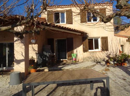 MAISON 8 COUCHAGES LA ROQUEBRUSSANNE