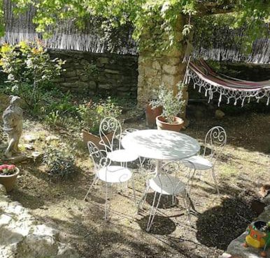 Maison a Rustrel (A coté du Colorado Provençal)