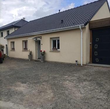 Maison accueillante près d'Estrée-Blanche avec terrasse