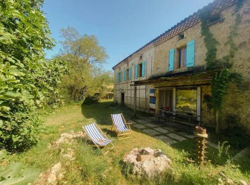 Maison accueillante avec jardin à Sainte-Suzanne