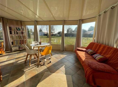 Maison accueillante à Gémozac - 100 m² avec jardin fertile.