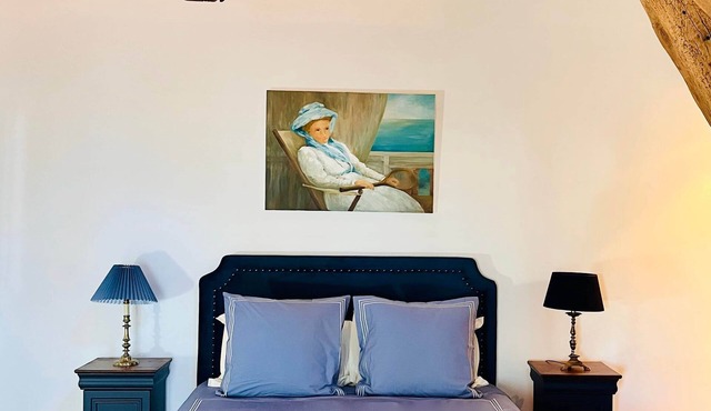 Maison Adrienne/Blue room Charming guest house, 4 km from Beauval Zoo