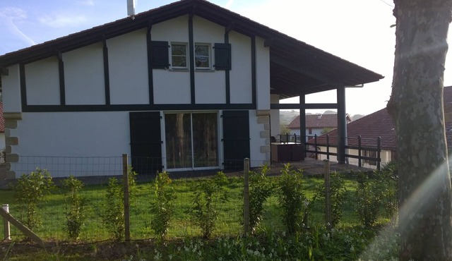 Maison Aice Egoa, 300 meters from the village of Sare