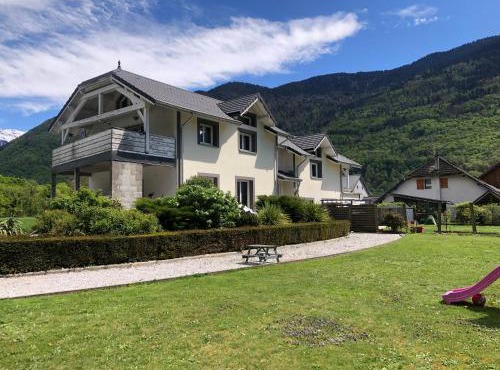 Maison Alpine avec grand jardin - Savoie