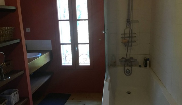 Maison Ancienne Mitoyenne, 17 km de Bordeaux, 25 km D'arcachon