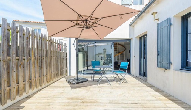 Maison Angoulins: 6 Pers, Mer à 150m, WIFI, Terrasse, Équipée Bébé - FR-1-258-210