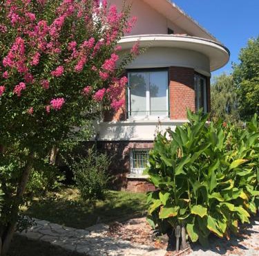 Maison Art Deco-5 salles de bains, 1 suite, piscine, clim, parking