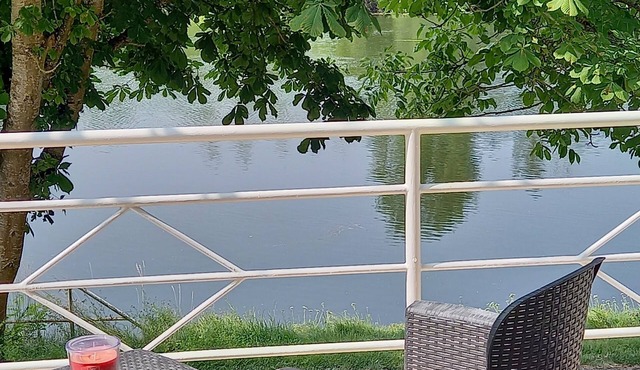 Maison au Bord de Rivière en Bourgogne