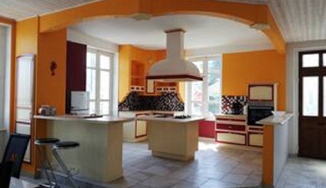 Maison au Cœur D'une Pension Équestre