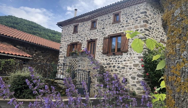 Maison au Cœur des Volcans Dauvergne, Pistes de ski à 30min