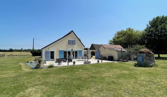 Maison au Calme, 5 Minutes Circuit 24h, 15 Minutes Centre Ville du Mans Piscine