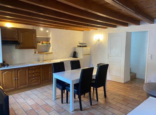 Maison au calme a l'orée du bois. Accès A13-A14