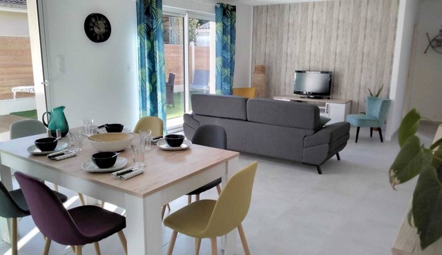 Maison au Calme au Coeur des Mathes