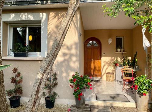 Maison au calme avec jardin clos, 25 km des plages, 2 chambres, climatisation, Wifi, parking sécurisé - FR-1-306-1225