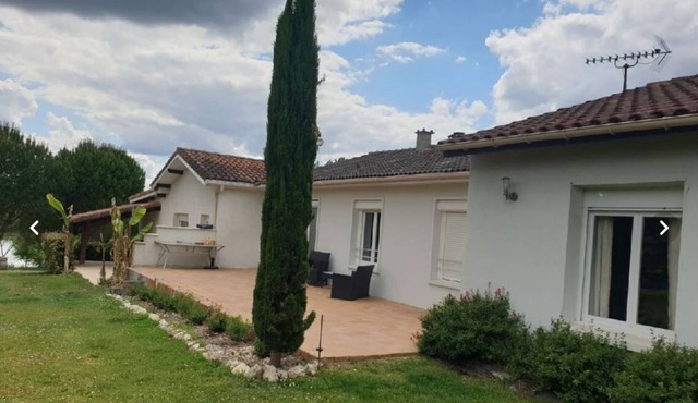 Maison au Calme vue sur le lac à 10 Minutes de Nérac