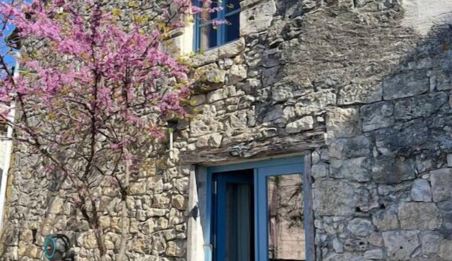 Maison au Coeur du Village de Roquecor