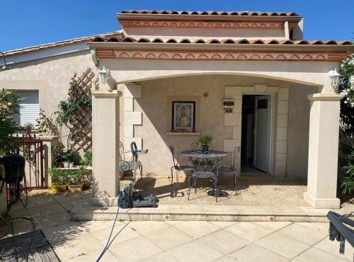 Maison au centre du Périgord avec spa et piscine