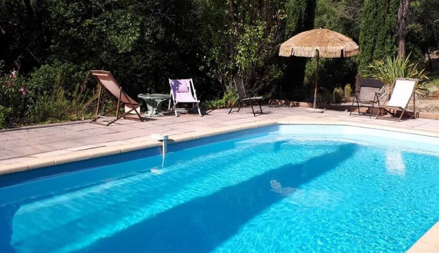 Maison au Milieu des Bois, Avec Piscine