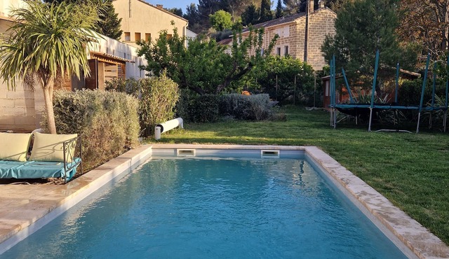 Maison au Pied d un Village Provençal à Proximité d Avignon