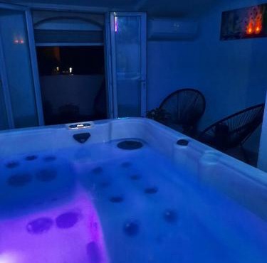 Maison avec jacuzzi