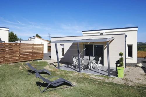 Maison avec spa à Châteauneuf-de-Galaure, 40 m²