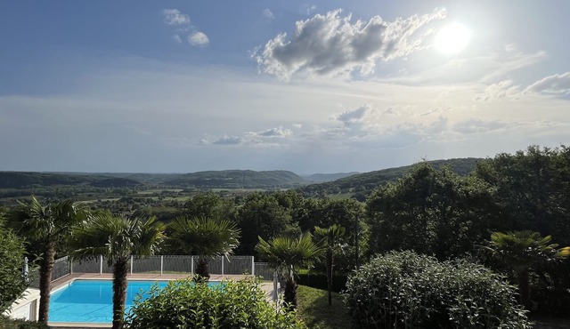Maison Avec Piscine et vue sur la Vallée de la Dordogne