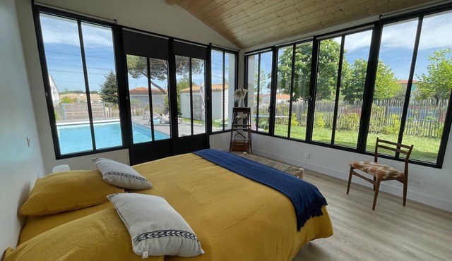 Maison Avec Piscine Chauffée, à 8 min de la Plage à Pied