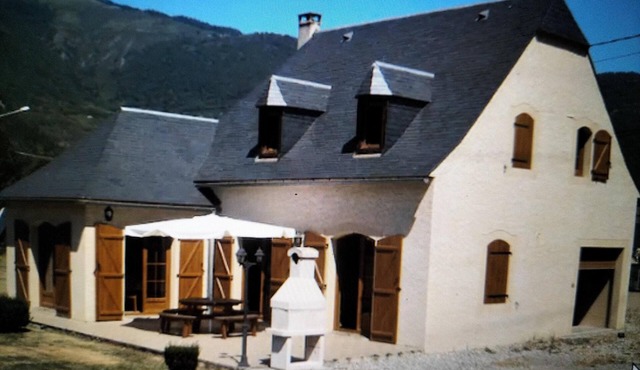 Maison Avec Cheminée, Terrasse et Superbe vue sur la Montagne