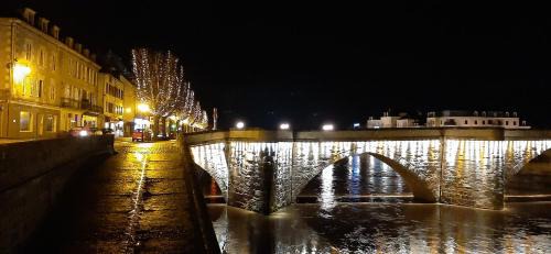 maison avec patio dans le centre historique