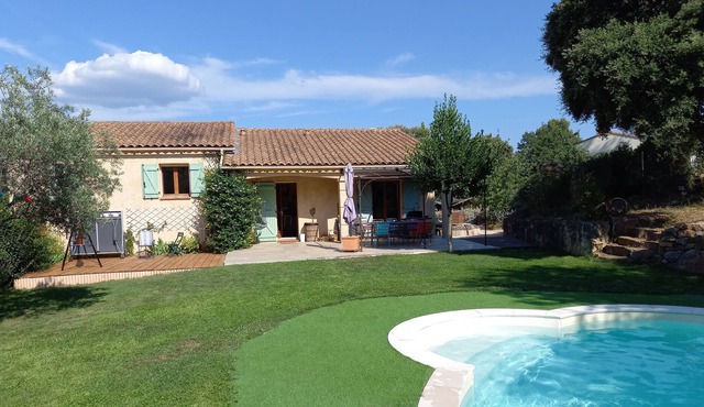Maison Avec Grand Jardin et Piscine vue Sainte Victoire