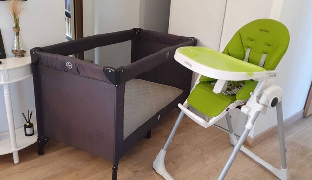 Maison Avec Grande Piscine Privée et Jardin Clôturé