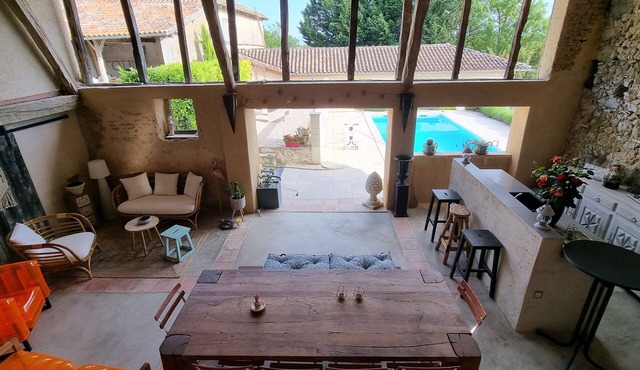 Maison Avec Grange & Piscine vue Pyrénées