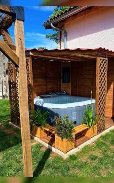 Maison avec jacuzzi au calme de Pessac sur Dordogne