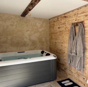 Maison avec jacuzzi privatif