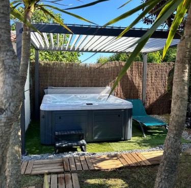 Maison avec jacuzzi - charme et sérénité pour 6 pers