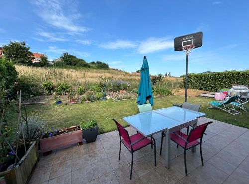 maison avec jardin à 5 minutes de la plage