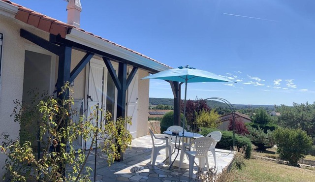 Maison avec jardin près des Thermes, 2 chambres, équipements modernes, à La Roche-Posay - FR-1-541-33
