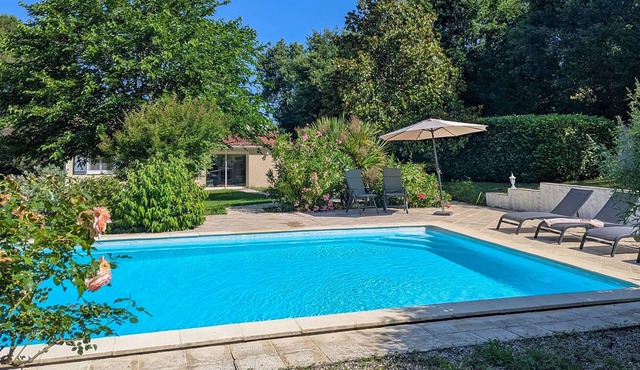Maison avec piscine et etang