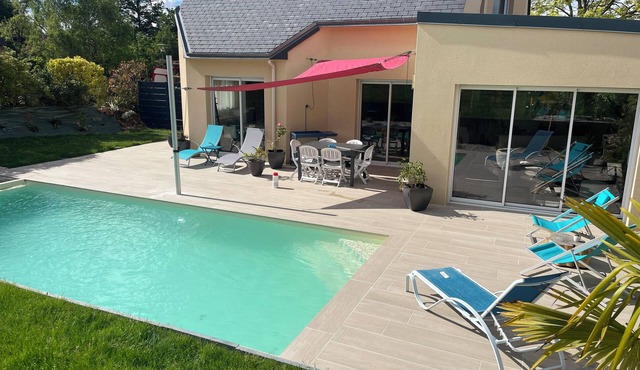 Maison Avec Piscine aux Portes de la Forêt de Broceliande