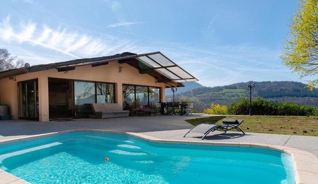 Maison avec Piscine et Spa