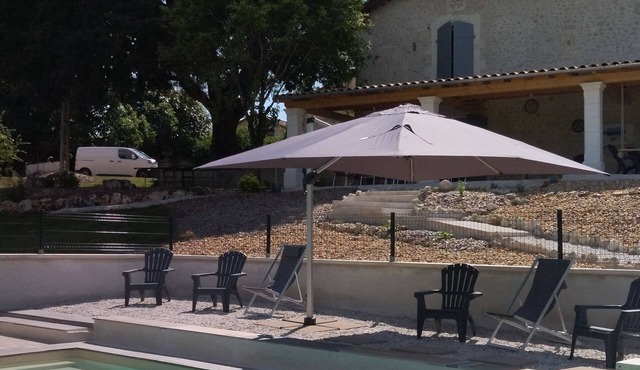 Maison Avec Piscine au Coeur du Périgord