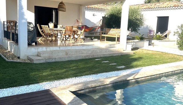 Maison Avec Piscine en Pleine Provence