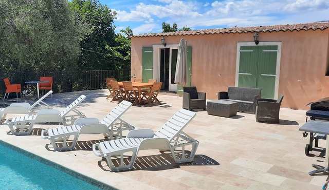Maison Avec Piscine et Climatisation au Calme Absolu