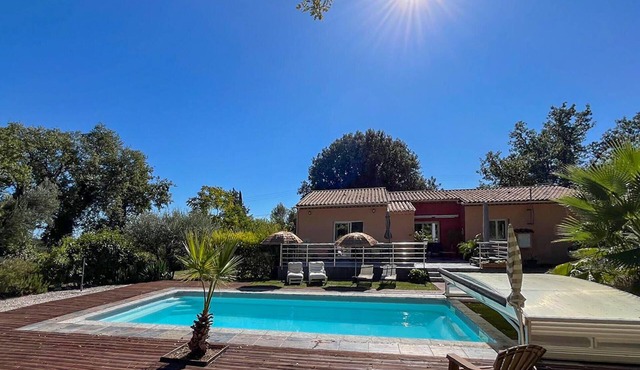 MAISON AVEC PISCINE 1