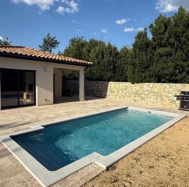 Maison avec piscine, jardin et terrasse - Blauzac