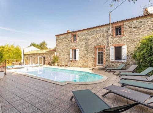 Maison avec piscine privée chauffée, proche plage à Pornic - FR-1-306-1284