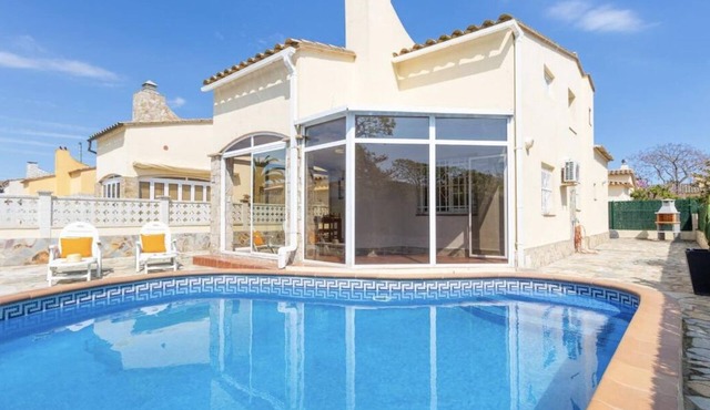 Maison Avec Piscine Proche de la Plage/costa Brava